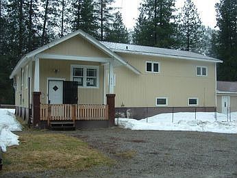 1st image of 215 Railroad Ave
