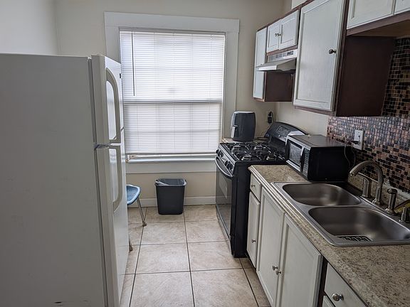 3rd image of 69 W Josephine St