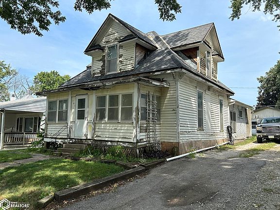 2nd image of 305 E Thomas Ave