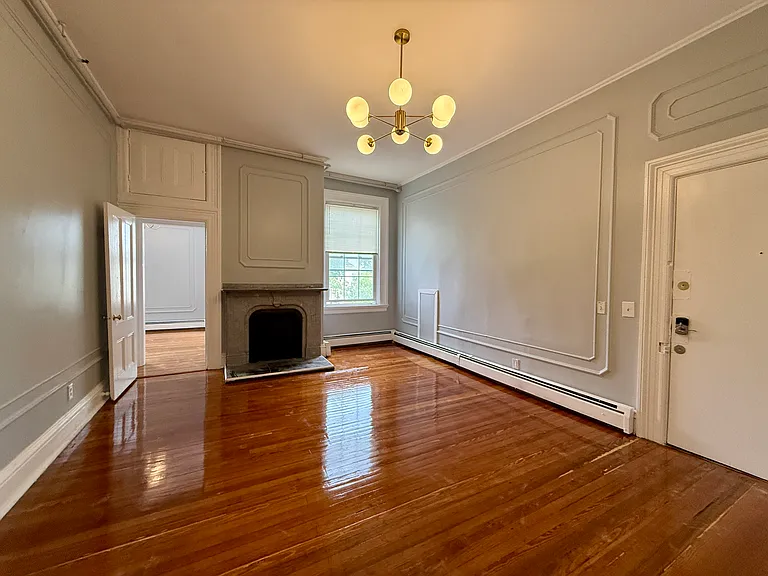 112 Keene St #4 — Photo 1