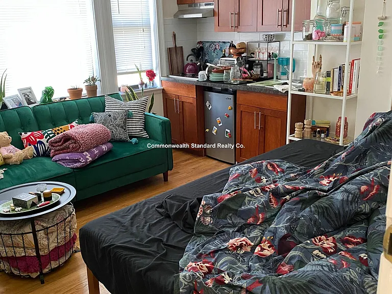 901 Beacon St #4 — Photo 3