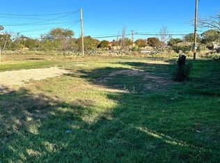221 Peach St, Levelland, TX 79336