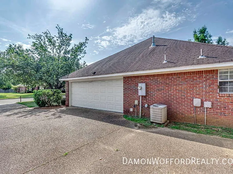 124 Raintree Rd — Photo 7