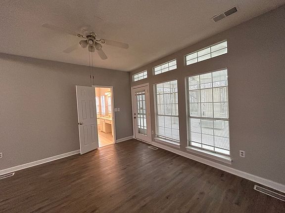 2nd image of 9903 Lottie Ln