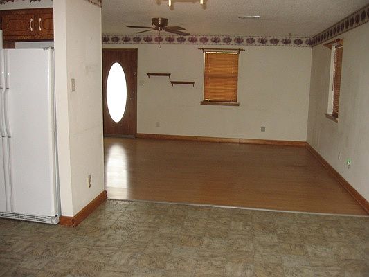 4th image of 3256 N County Road 665