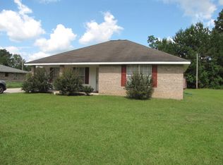 1103 Douglas St, Picayune, MS 39466