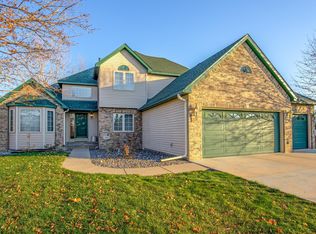3919 Foxglove Ct N, Brooklyn Park, MN 55443