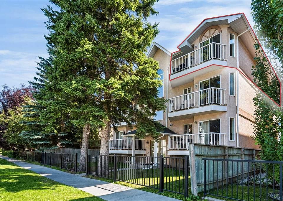 1st image of 215 N 17th Ave NE #301