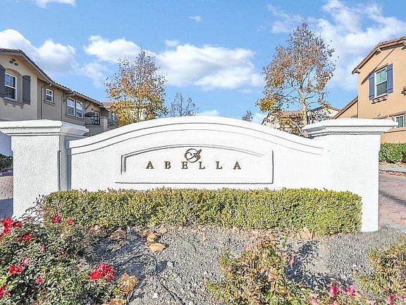3rd image of 122 Abella Cir
