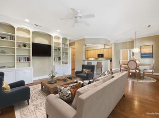 2801 Glenwood Gardens Ln #303, Raleigh, NC 27609
