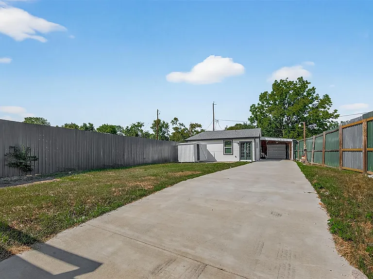 889 Chas Ln — Photo 30