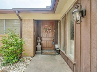 1106 Mildred Ln, Benbrook, TX 76126