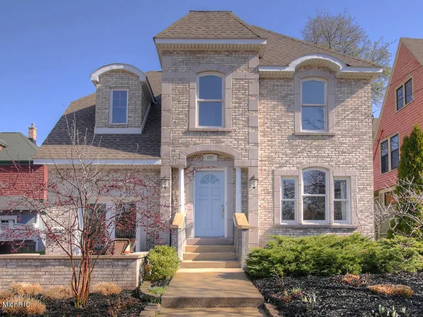 907 Wealthy St SE, Grand Rapids, MI 49506