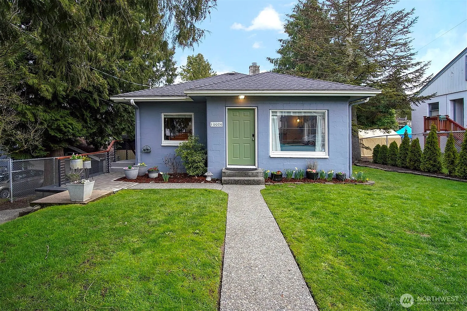 10026 4th Avenue SW photo 1