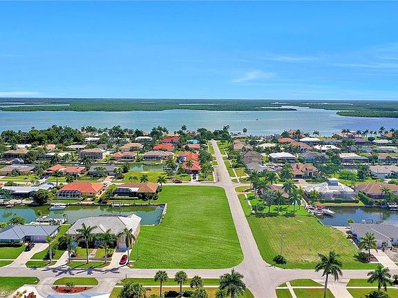3rd image of 305 Grapewood Ct #16