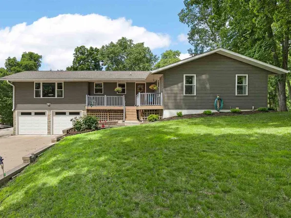 2459 125th Dr, Marengo, IA 52301