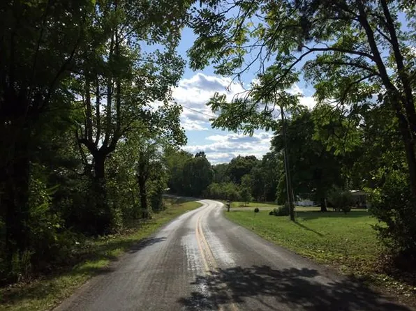 1301 Edwardsville Rd, Hardy, VA 24101