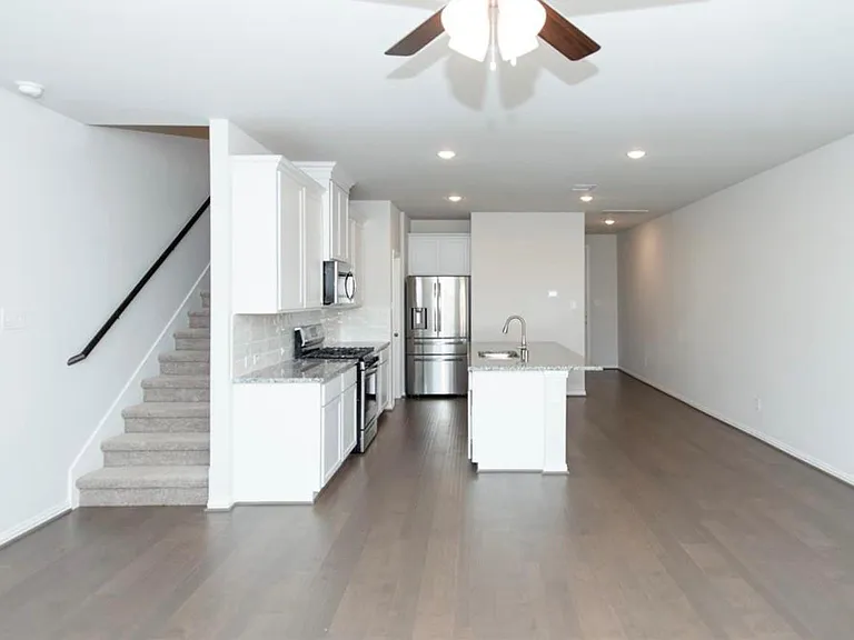 27930 Western Creek Ct — Photo 8