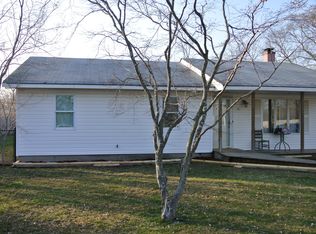 19 Victoria Pl, Mastic Beach, NY 11951