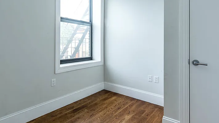 Rented by Nooklyn NYC LLC | media 54