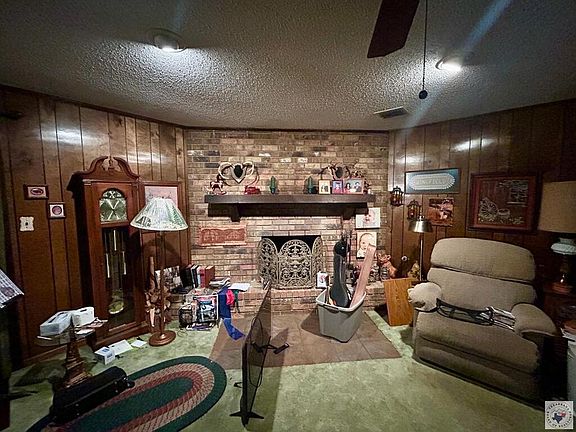 3rd image of 6002 Buchanan Loop Rd