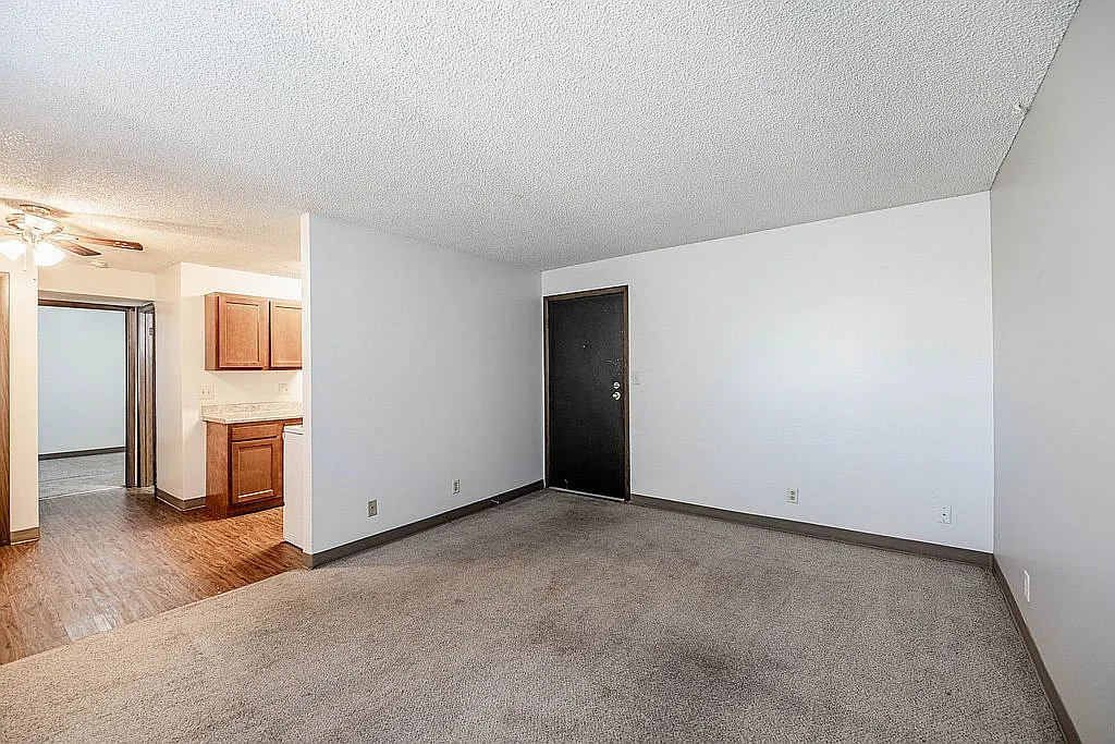 1 bed, 579 sqft, $669 — Photo 3