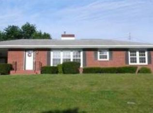 1737 Earl Dr, Salem, VA 24153