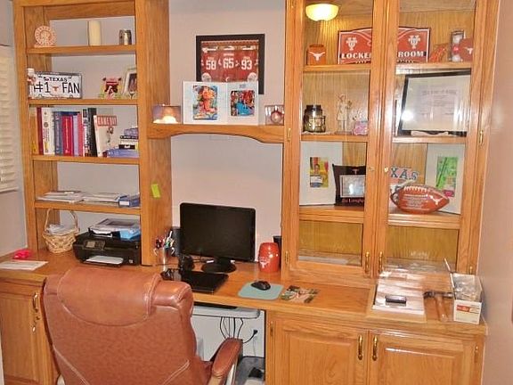 5th image of 3406 Wyatt Ln