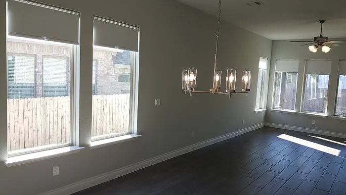 212 Freeman Loop — Photo 6