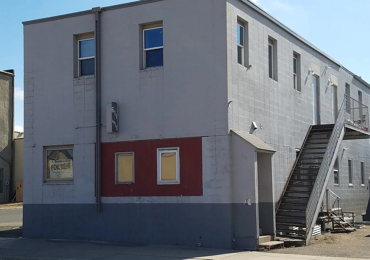 611 Pacific Ave Sw — Photo 2