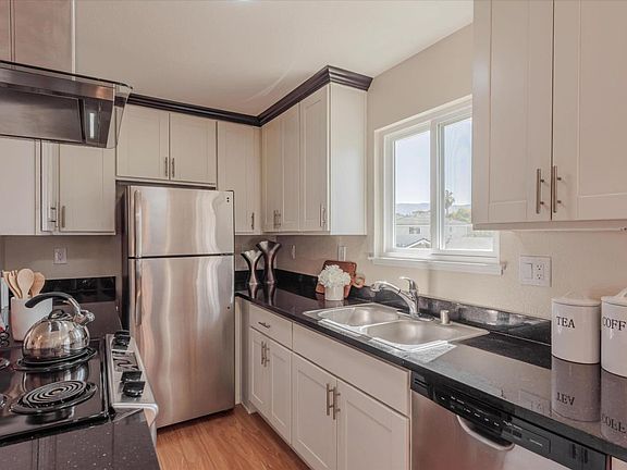5th image of 788 Delaware Ave APT 4