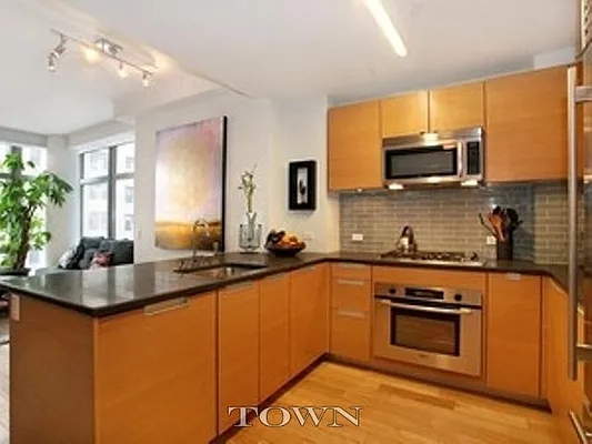 Rented by Town Residential | media 10