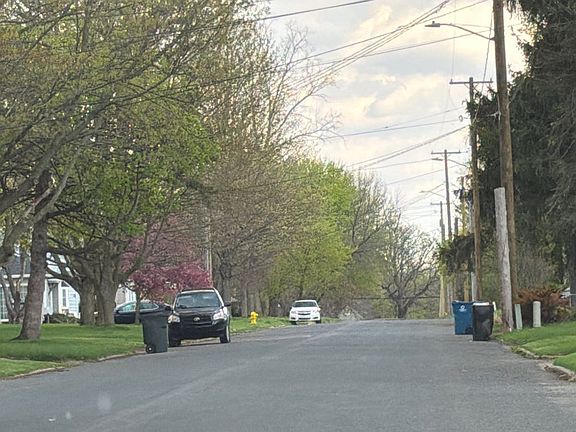 5th image of 330 Cornell Dr