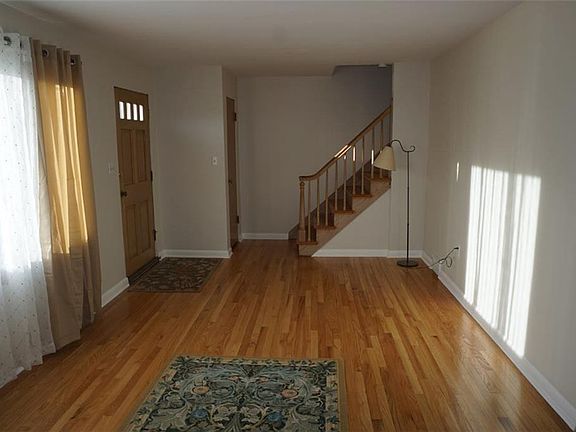 2nd image of 3513 Elmwood Ave