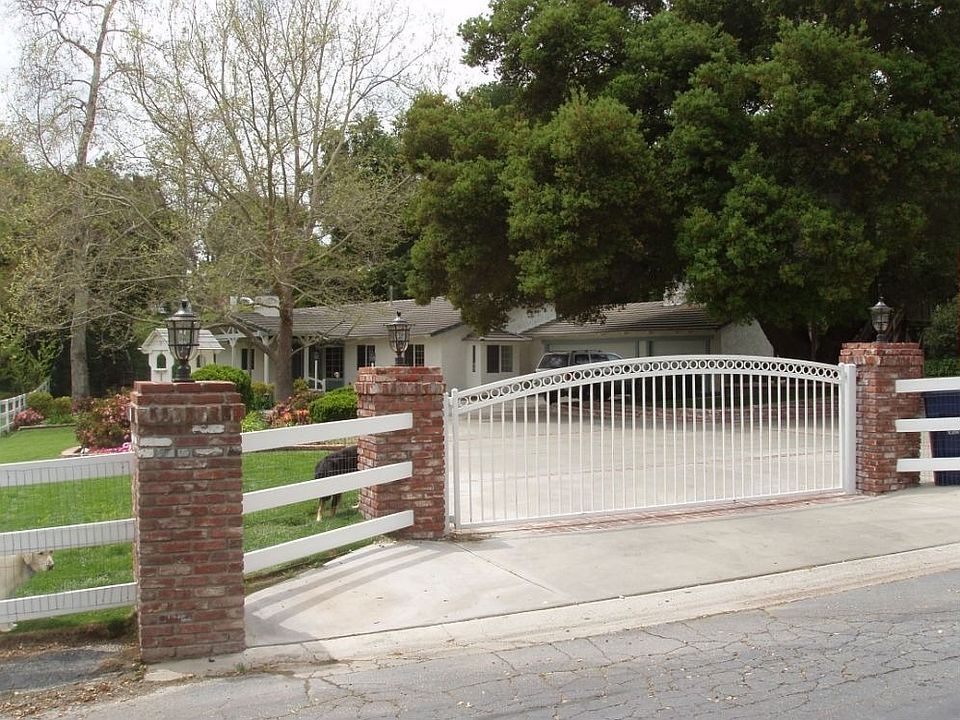 1st image of 26825 Gwenalda Ln