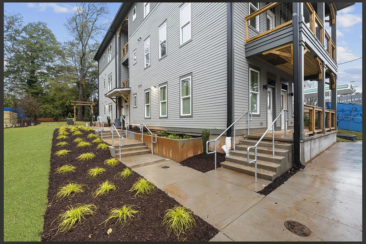 1 bed, 442 sqft, $1,000 — Photo 1