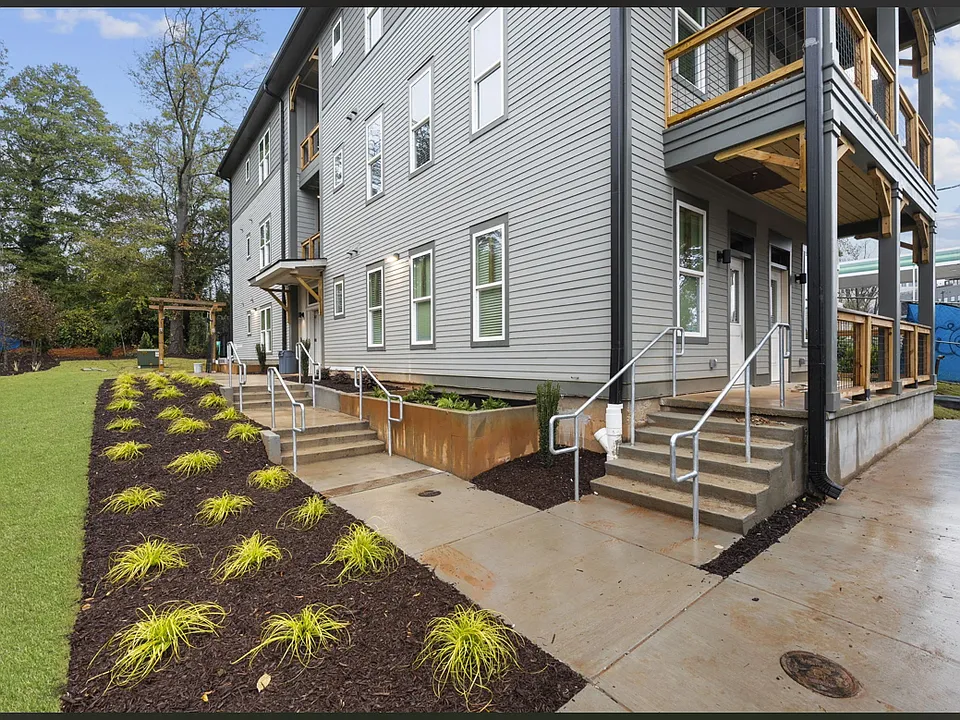 646 Echo St NW #A-304