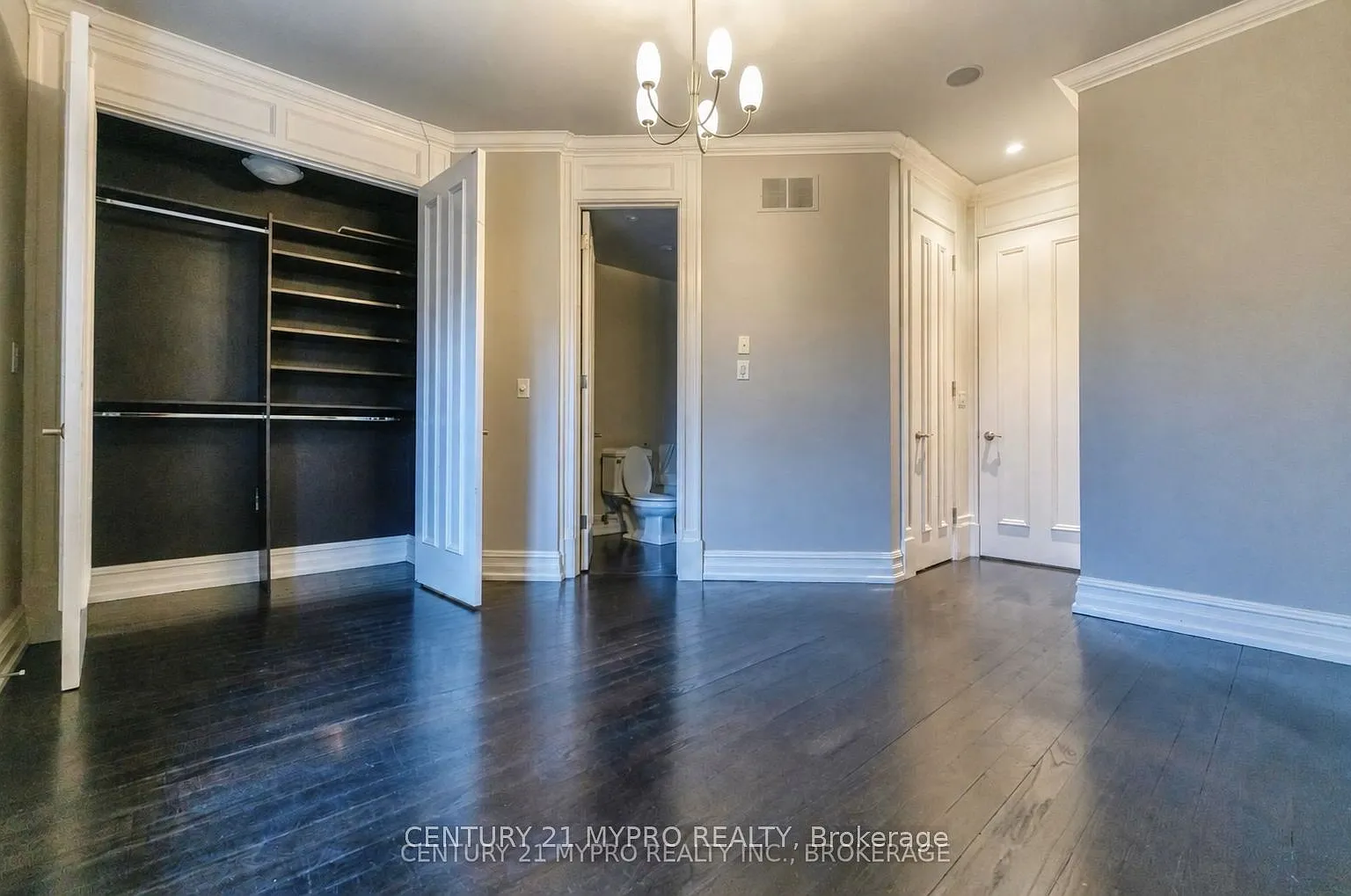 3 bed, $6,700 — Photo 2