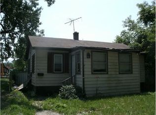 511 Lake St, Waukegan, IL 60085