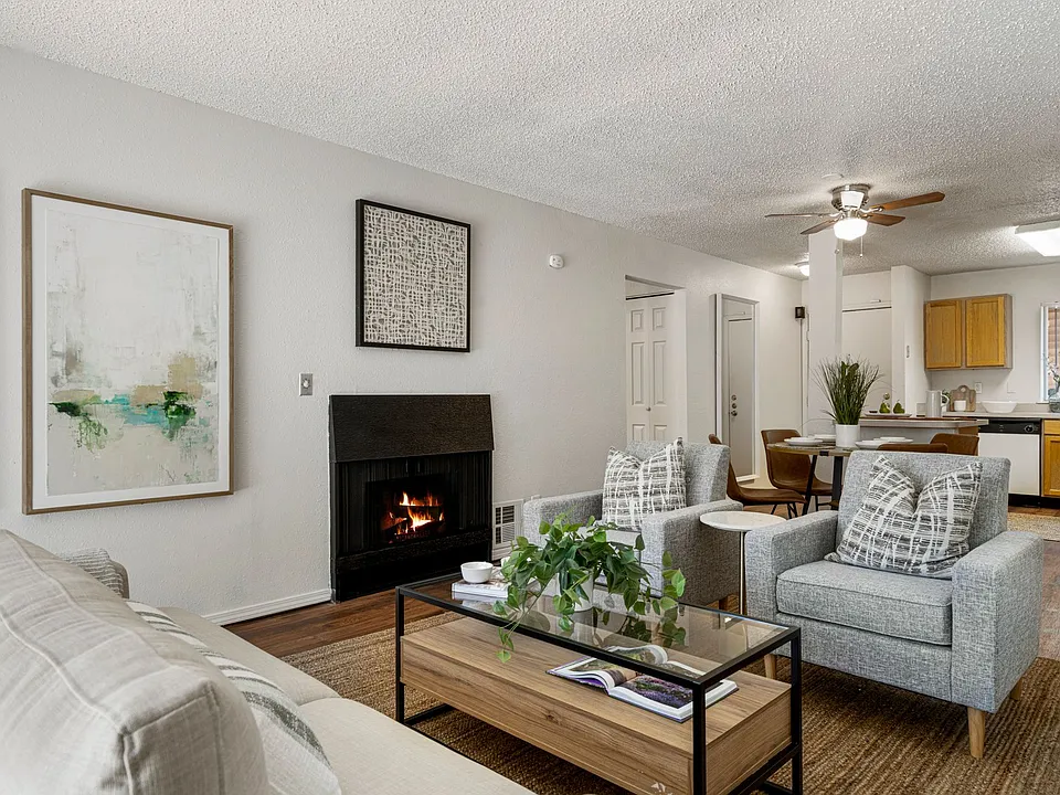 Deerfield Estates - $300 Off Move-In Costs!