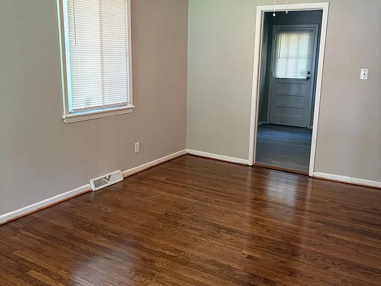 3234 Marlborough Rd — Photo 6