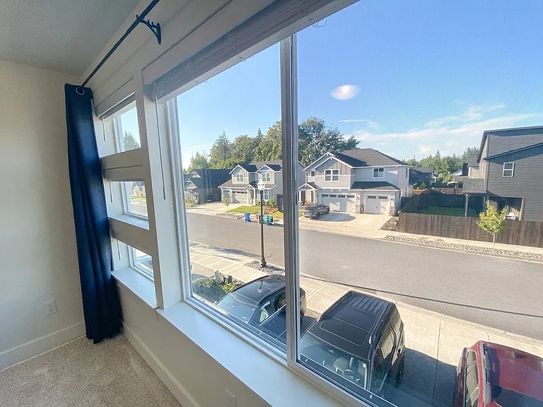 730 SE 37th St #1 — Photo 3