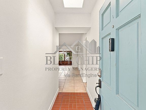 5th image of 6714 Nina Rosa Dr