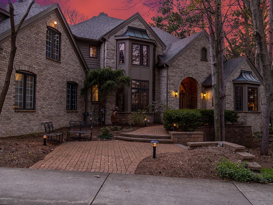 1st image of 1785 Yosemite Dr