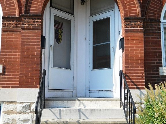 2nd image of 120 Haven St
