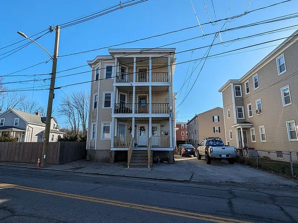 243 Market St, Warren, RI 02885