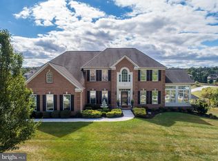 14 Fawn Hill Rd, Hanover, PA 17331