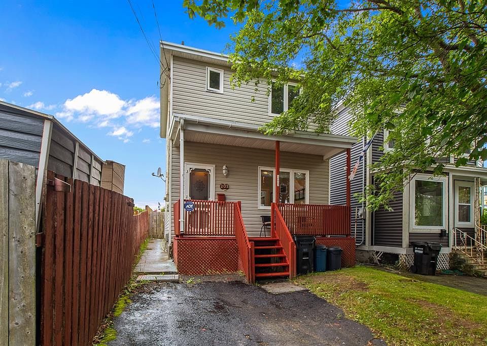 1st image of 202 Pennywell Road