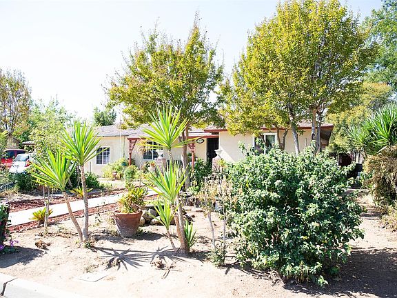 3rd image of 6171 N Calaveras St