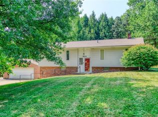954 Alpine Blvd, Uniontown, OH